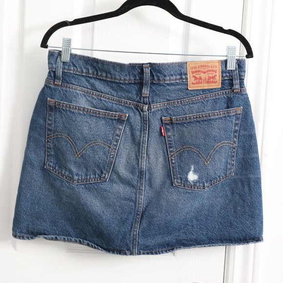 LEVI's Denim Mini Skirt - Picture 3 of 6